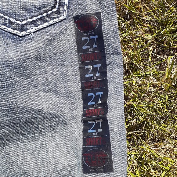 NWT Cowgirl Tuff Black Diamond Jeans W: 27/ L:31 - Picture 15 of 16
